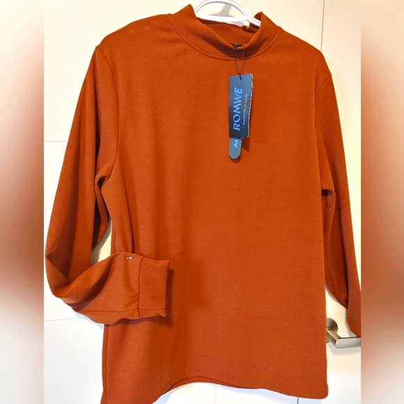 Brand New Men's Slim fit Sweatshirt ๐ - Picture 2 of 5